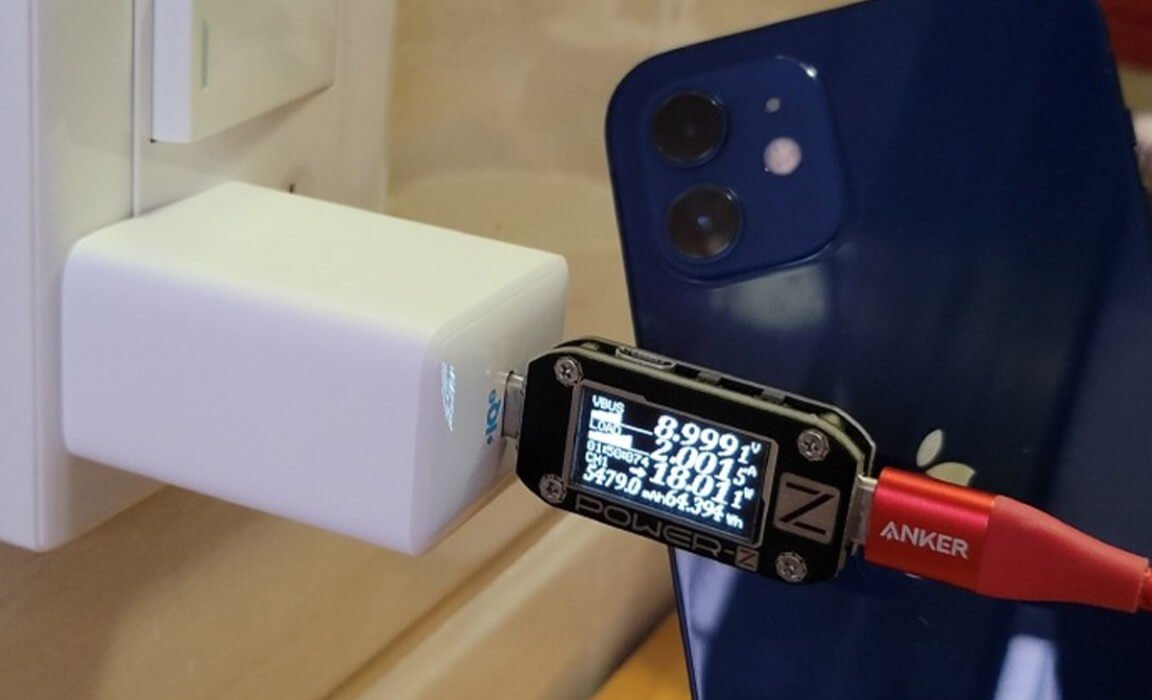 Quick Charging Test for iPhone 12 and iPhone 12 Pro - Morui