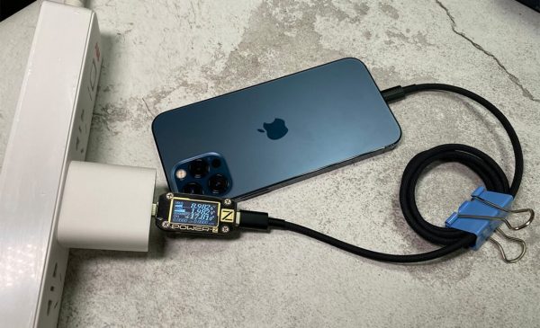 Quick Charging Test for iPhone 12 and iPhone 12 Pro - Morui